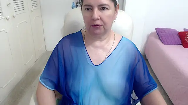 Chatroom XXX en direct de leonela_69