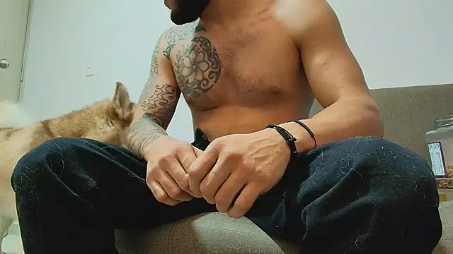 thomas_gun's Live XXX Chat