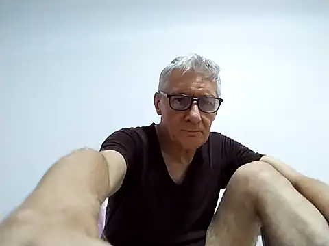BIGUNCUTHARDCOCK's Live XXX Chat