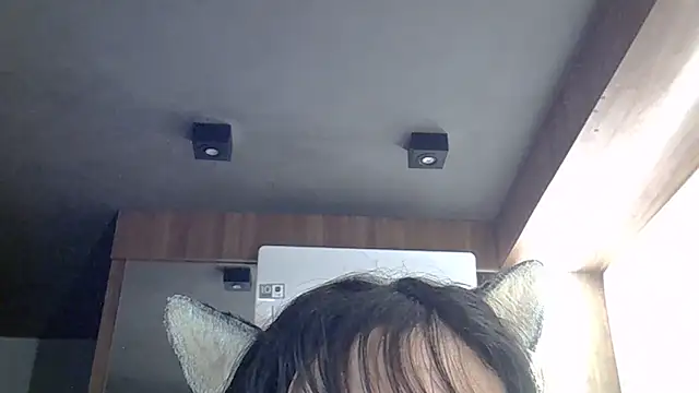 SkinnyKitten's Webcam Show