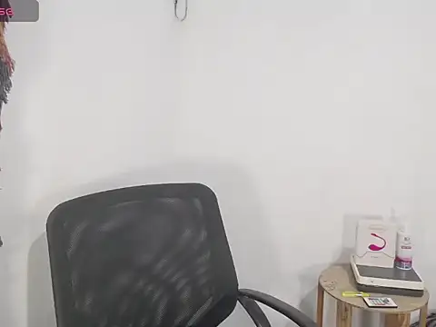Chat XXX en directo de NannyaBitch