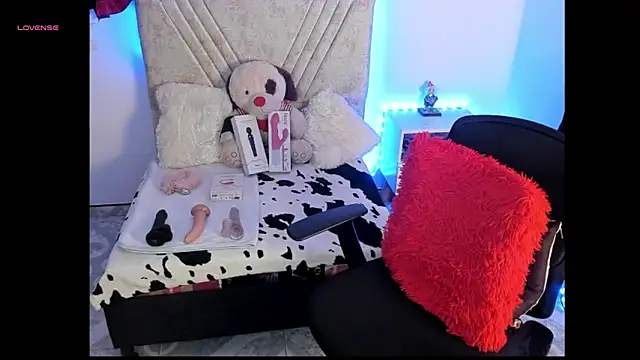Mia_Victoria22 Adlı Modelin Canlı XXX Sohbeti