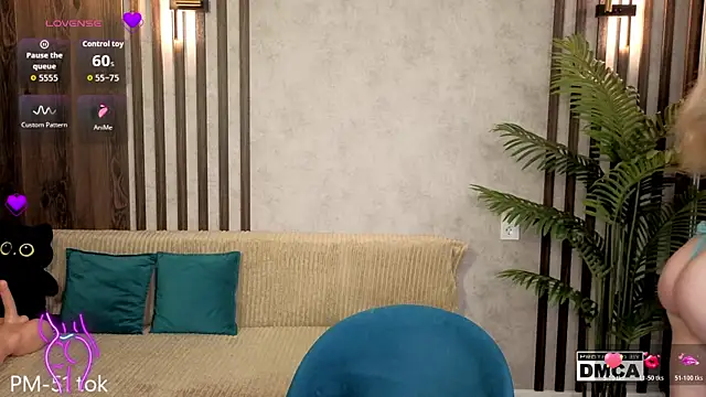 Holl1Would Adlı Modelin Canlı XXX Sohbeti
