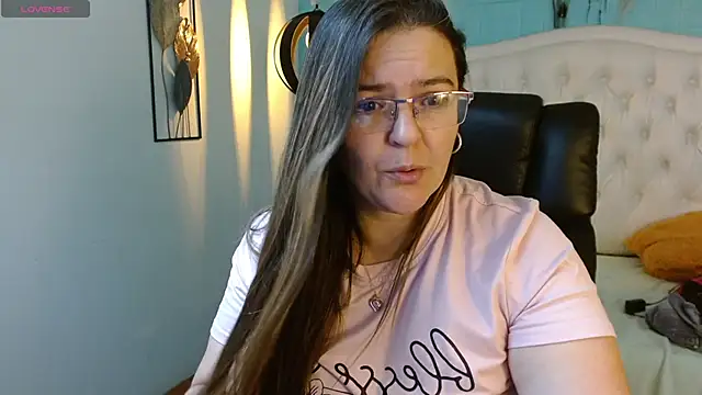 MsJossie live XXX chat