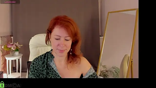 LeticiaRomano Chat XXX live