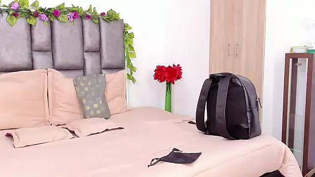 Вебкам-шоу michacosio