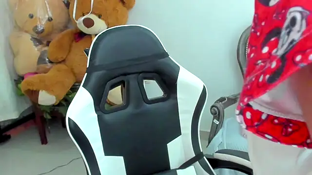 Živý XXX chat __Emma__11__Lecat_