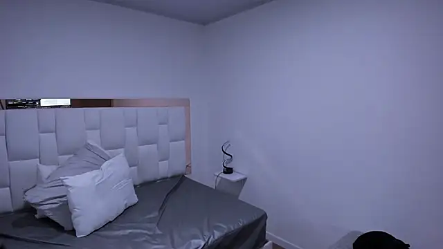 AliciaWhite_ntのライブXXXチャット