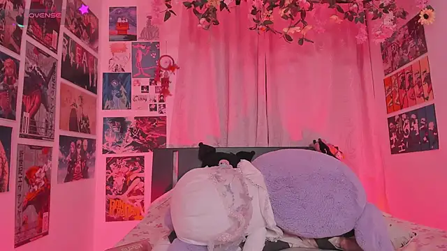 MissCurvyTop Chat XXX live