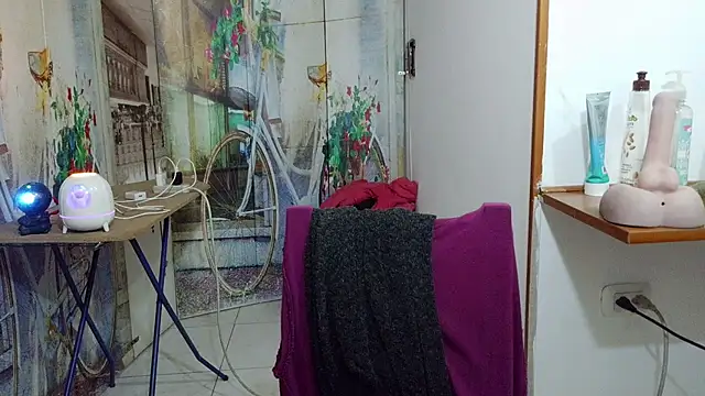 XXX chat uživo modela curly_greeneyed