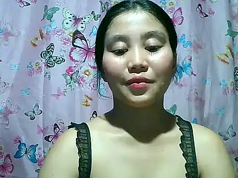 SexyAsianPussy4u 现场XXX聊天