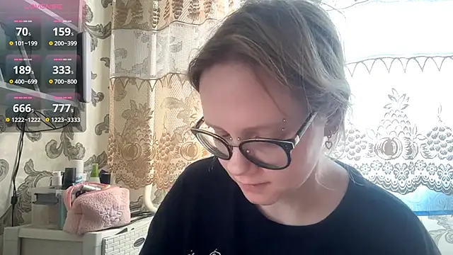 KrystenHoye webcam show