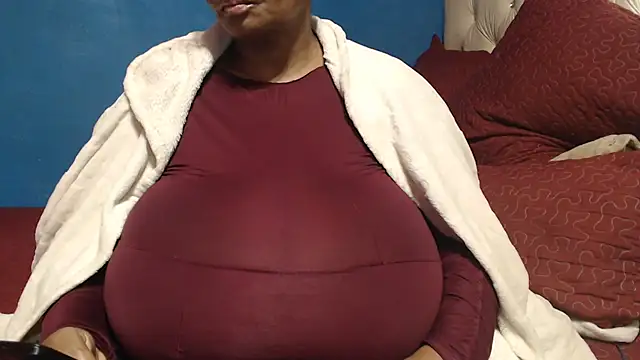 CUTEFIRMMELONSS' Webcam Show