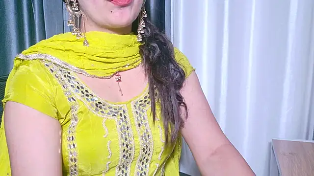 Aashika-Kaur Adlı Modelin Web Kamerası Şovu