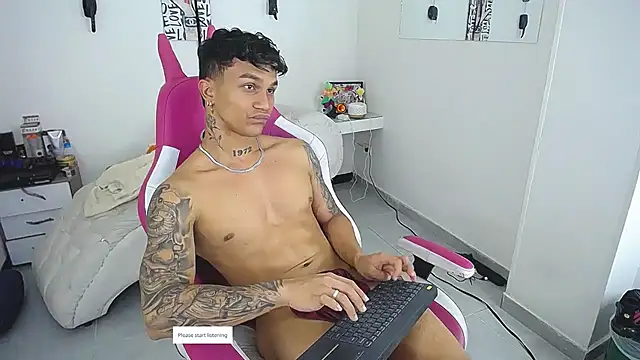 Leonard_Price Pertunjukan Webcam