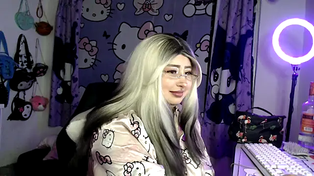 Chat +18 de lussyevans24 ao vivo