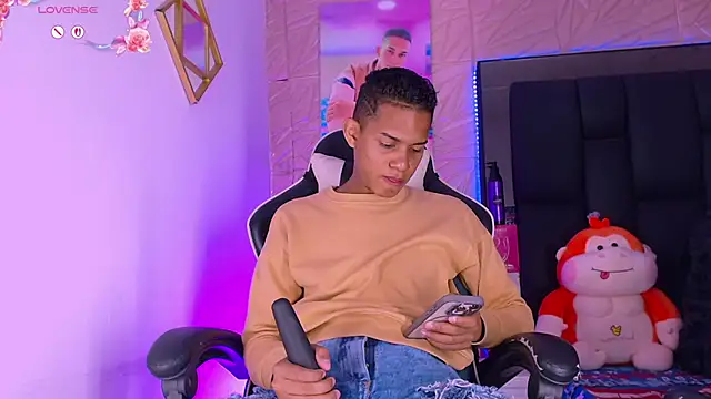 Онлайн чат XXX dilan_alfonzo