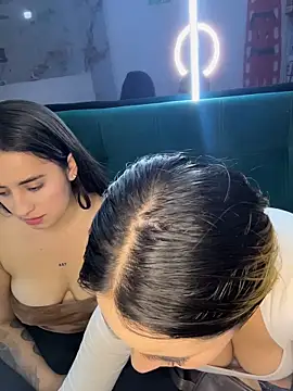 Antonella_Julieta 웹캠 쇼