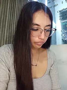 Valk_submissive élő XXX-chatje