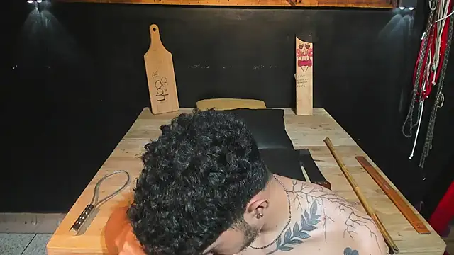 Show de BDSM_Vantablack_ na webcam