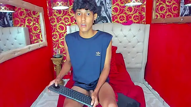 straightyoungpein Pertunjukan Webcam