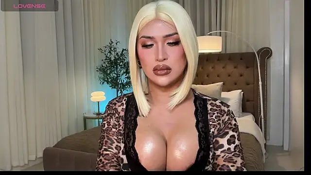 Your_Majesty_Tyra – webcam-show