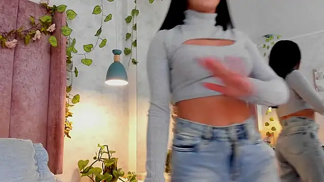 AnyaJay's Live XXX Chat