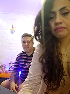 Show de Lasexbellaylabestia na webcam