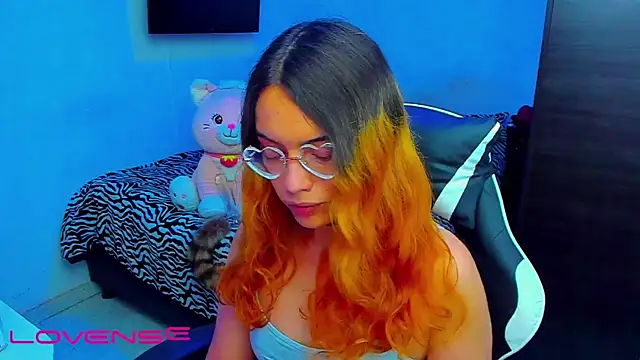 lillykittyyy 网络视讯表演