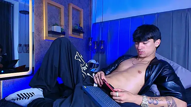 The_BossCrown webcam show