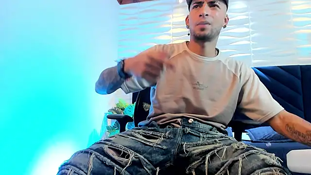 DrakeNeumannn Live XXX chat