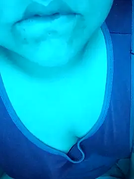 69_less Show in webcam