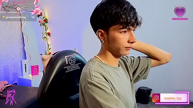 Webkamerová show osamu_tay