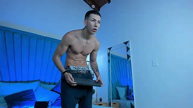 OliverThompsonJSのライブXXXチャット