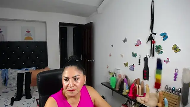 mature_bigboobs10 即時 XXX 聊天
