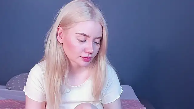 Lillie_Berry Chat XXX live