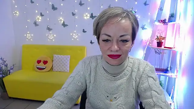 Show modela NikaMayu na web-kameri