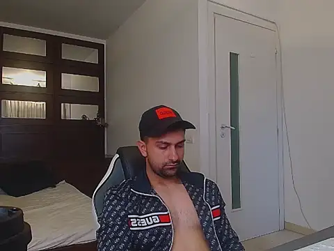 BryceReign live XXX chat
