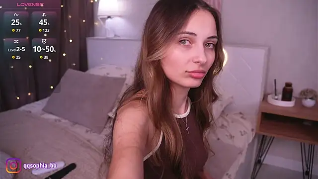 Онлайн чат XXX ErinLewist