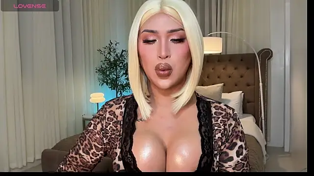 Your_Majesty_Tyra – webcam-show