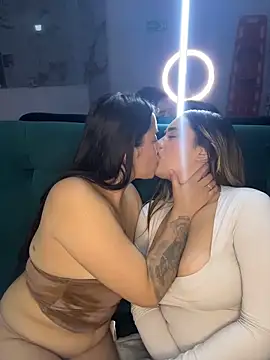 Antonella_Julieta – Kamerová šou