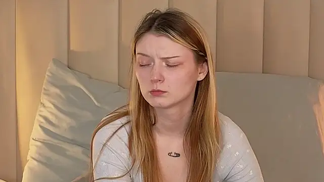 AlyssFrost élő XXX-chatje