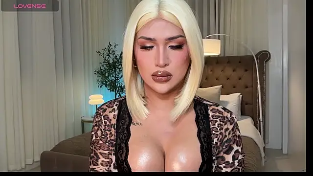 Your_Majesty_Tyra 在線直播表演
