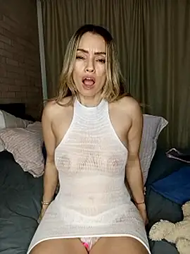 Loly_Horny 现场XXX聊天