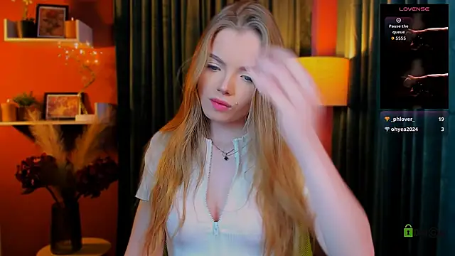 Chat +18 de maddy_moah ao vivo