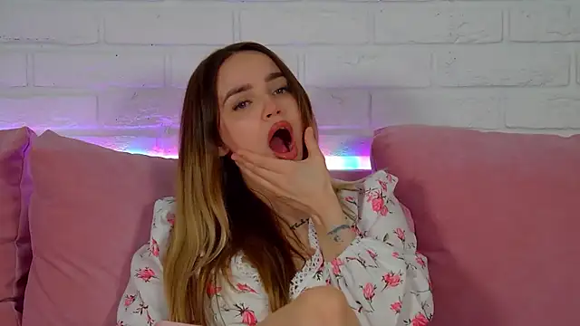 AnitaVenture Chat XXX in diretta