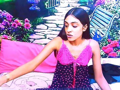 IndianPretty14u2Luv's Live XXX Chat
