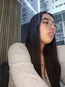 Valk_submissive Adlı Modelin Canlı XXX Sohbeti
