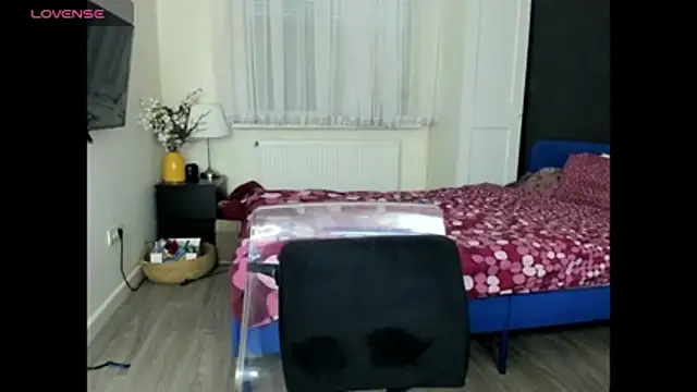 KimBeee Webcam show