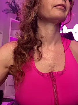 AnnikaRose Adlı Modelin Canlı XXX Sohbeti